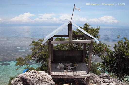 Walea island - Un piccolo tempio - A small temple